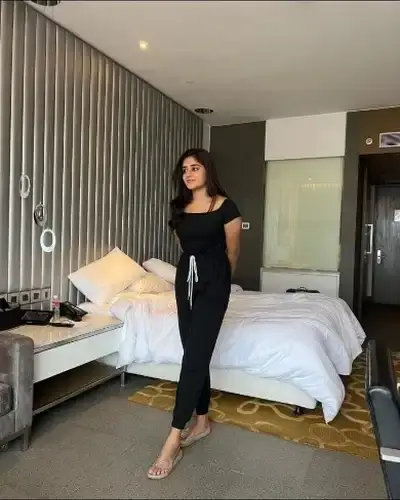 Ujhani Call Girl Service